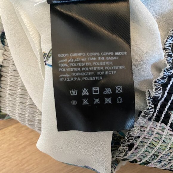 Bebe Off Shoulder Sheer Multicolor Floral Top Size Medium - Picture 6 of 6